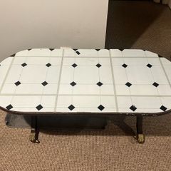 Free coffee table