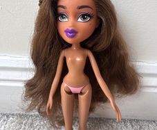 Bratz Sleep Over party Yasmin MGA Used Please see photos