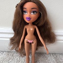 Bratz Sleep Over party Yasmin MGA Used Please see photos