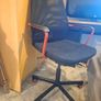 gameing table and chair Image 3