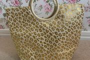 Shiraleah tote bag