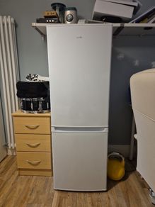 Logik fridge