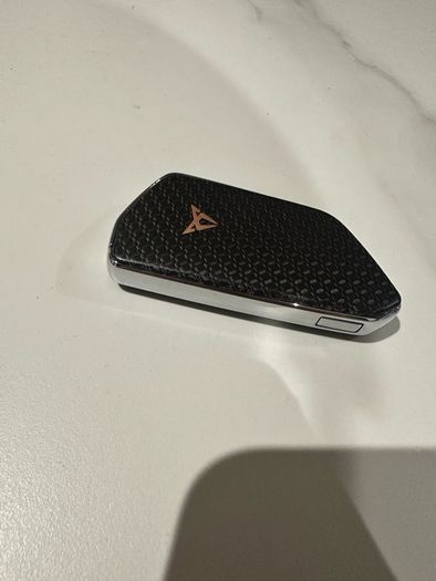 Cupra Key + Carbon Cover - never used brand new
