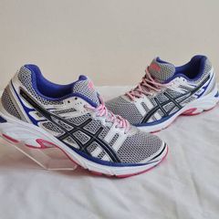 asics gel chart Size 7 eu 40.5 grey/pink in excellent condition