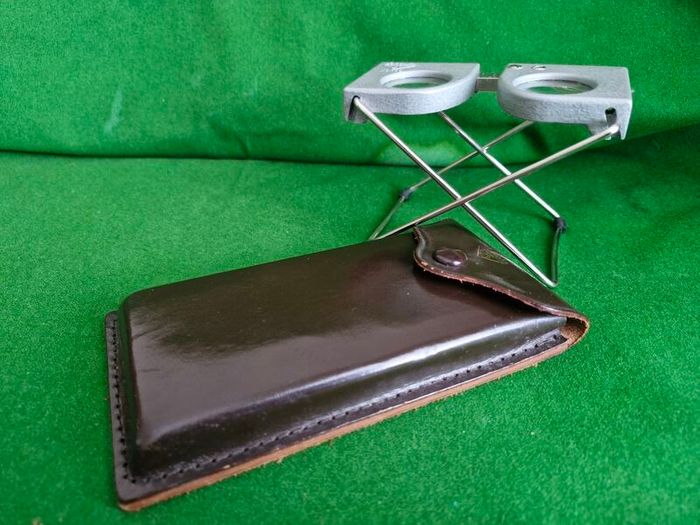 Vintage Stereoscope Magnifying Lens Glasses.