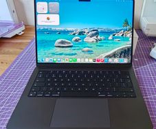 MacBook Pro M3 pro 14" 18GB 512GB
