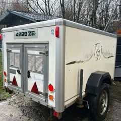 Dog trailer