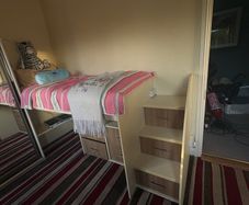 Fitted teenager bedroom furniture