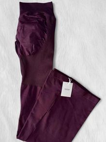 THRIVIN Elevate Seamsless V Waist Burgundy Scrunch Bum Flare Leggings Size L New With Tags