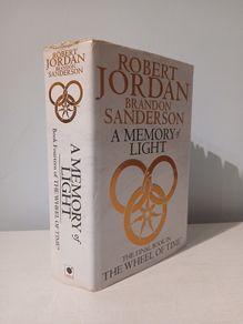 A Memory of Light by Robert Jordan & Brandon Sanderson