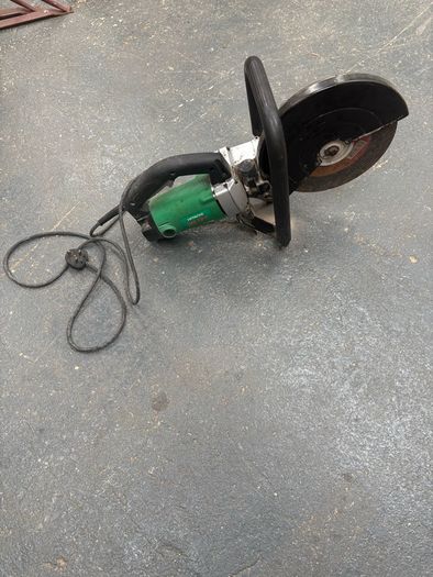 Hitachi Disc Cutter 240v 12"/305mm CM12Y