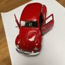 Maisto.volkswagen BW Beetle red midst scale 1:24  die cast VW Image 6