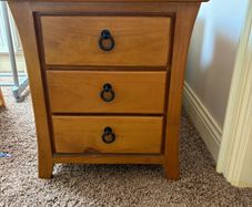 Bedside lockers