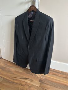 Black blazer (s)