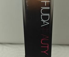 Huda beauty stick foundation