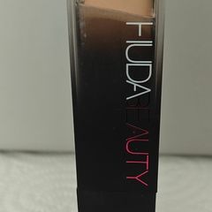 Huda beauty stick foundation