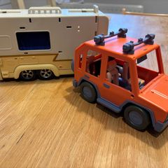 Bluey Toy car and caravan