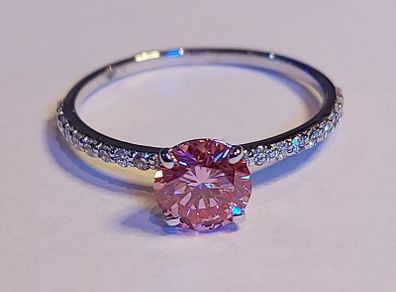 14k Gold ring with 1.03 ct Lab-Grown Diamond, 0.85 ct main pink diamond cerified by IGI and Laser inscripted excellent cut