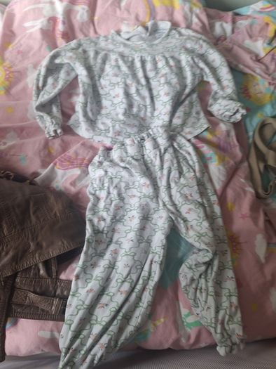 Girls clothes Age 5 bundle 20euro