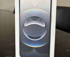 iPhone 16e