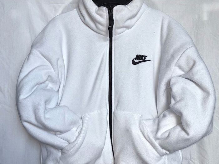 Nike Black Therma-FIT Reversible Short Fit Puffer Jacket White Fleece Coat Size M