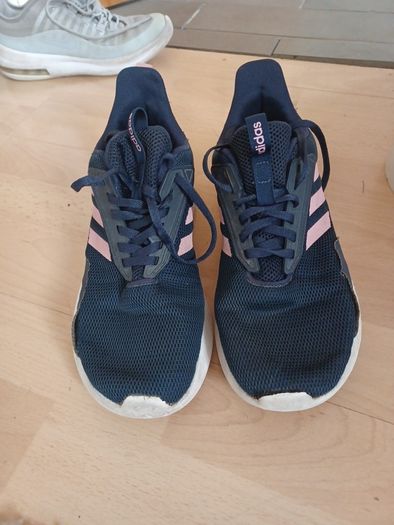 Girls addidas runners