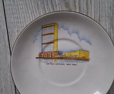 Ceramic picture plate