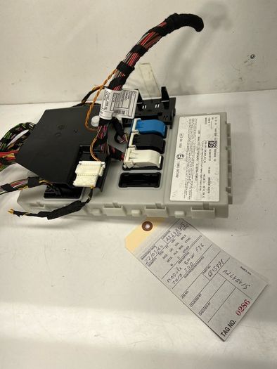 BMW F20 F30 F31 F32 F36 4 Series Body Control Module Unit FEM ECU LR01 684389802 a2l4b41s