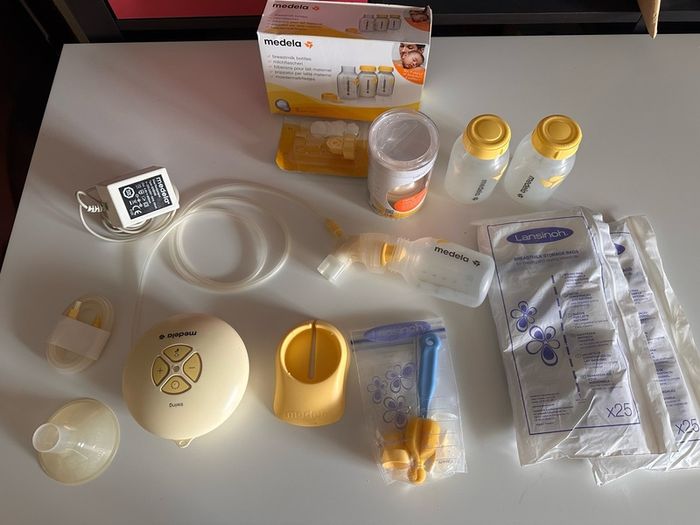 Medela Breastfeeding Bundle