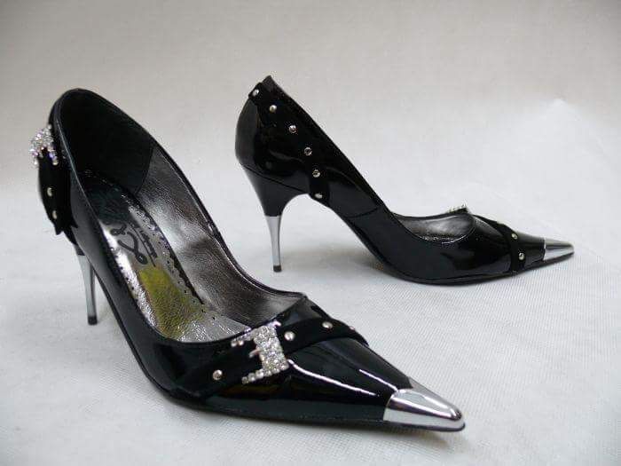 black lacquered heels size uk 3 with silver