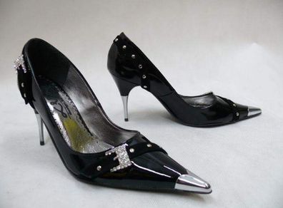 black lacquered heels size uk 3 with silver