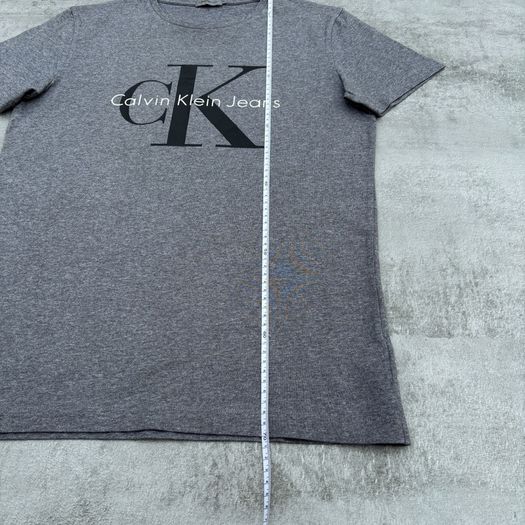 Grey Calvin Klein T-shirt