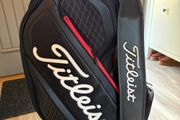 titleist mid size tour bag