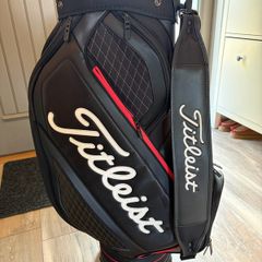 titleist mid size tour bag