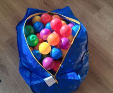 Ball pool balls