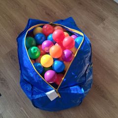 Ball pool balls