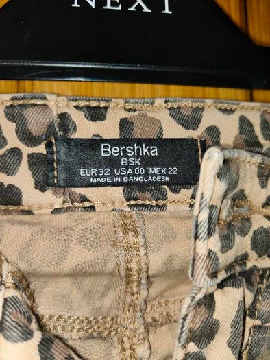 Leopard print jeans