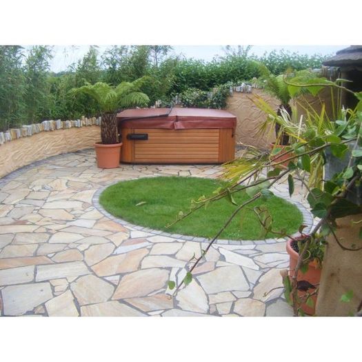 Crazy Paving Sandstone Light
