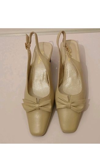 Cefalu ENRO Cream Leather Slingback Shoes EU36 UK3 Bow Kitten Heels BNIB  CAN POST