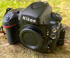 Nikon D800 DSLR Camera