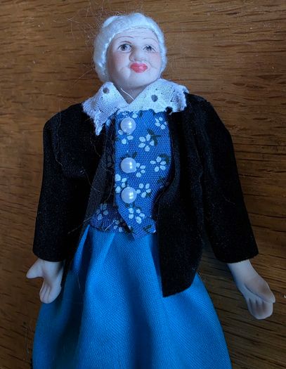 Dolls house dolls victorian style