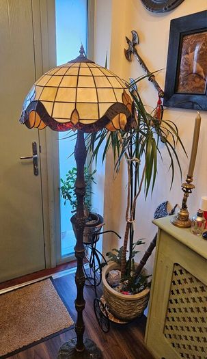 Vintage Tiffany style lamp