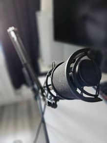 Audio-Technica AT2020 XLR Condenser Microphone + Streaming Setup