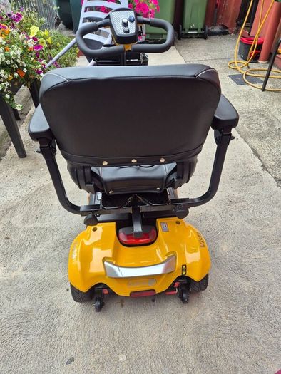 2025 Rascal Vista Mobility Scooter. Like New.
