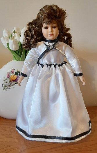 Porcelain dolls