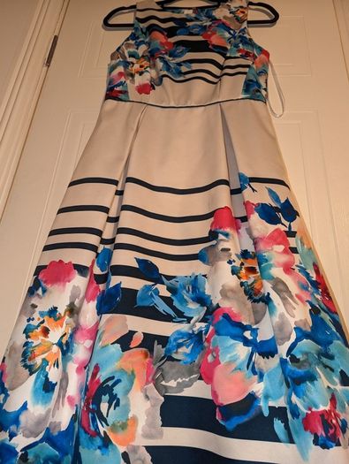 absolutely amazing floral midi dress from Monsoon