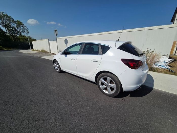 2011 Vauxhall Astra