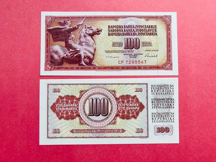 Yugoslavia  100 Dinara. 1986. Pick 90f. ( Uncirculated )