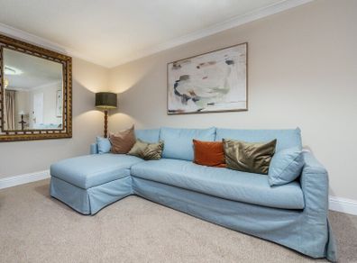 Chaise corner sofa