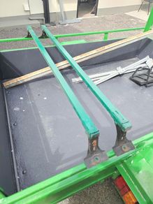 2 roof bars